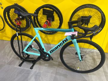 Gebrauchtes Bianchi Oltre Race 105 Di2 2025 2025 Road & Gravel