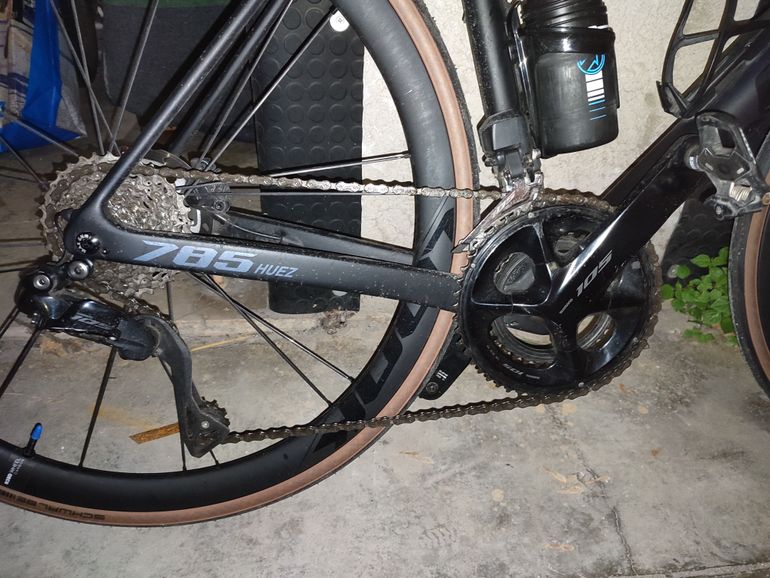 Used Look 785 Huez 105 Di2 2024 2024 Road & Gravel, Blue — image 9 of 16