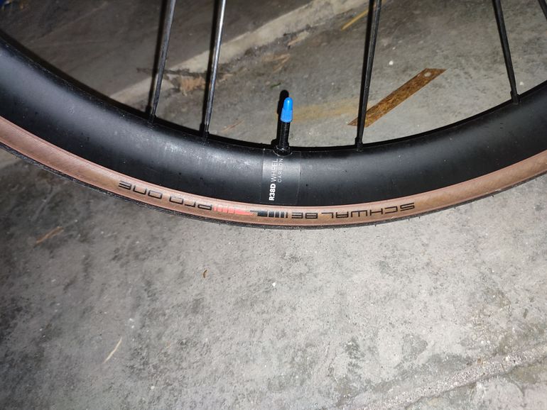 Used Look 785 Huez 105 Di2 2024 2024 Road & Gravel, Blue — image 6 of 16