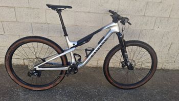 Used Canyon Lux Trail CF 6 2024 2024 MTB
