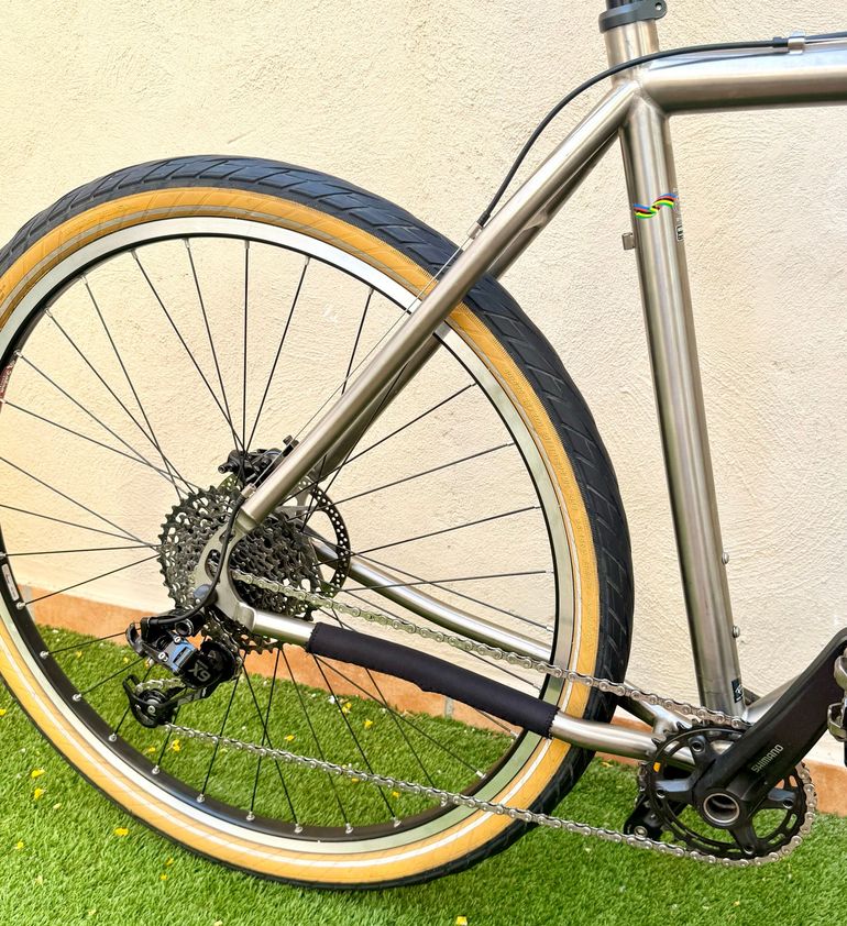 Used Seven Cycles Custom SRAM Force eTap AXS 2006 Road & Gravel, Light Gray — image 4 of 13
