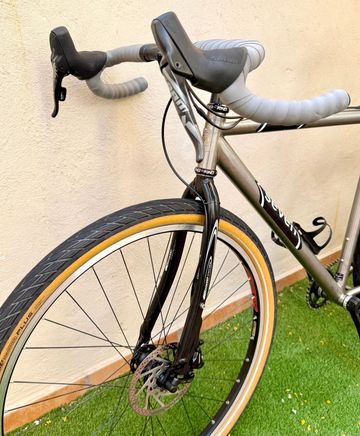 Used Seven Cycles Custom SRAM Force eTap AXS 2006 Road & Gravel, Light Gray — image 12 of 13