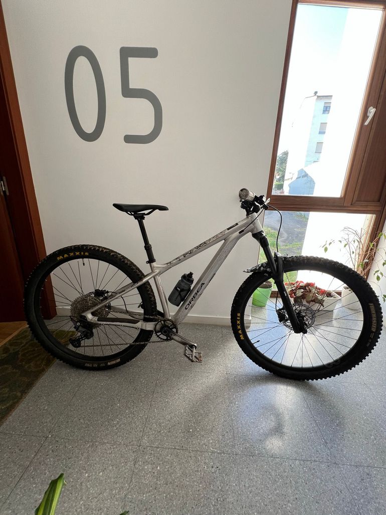 Used Orbea LAUFEY H10 2022 2022 Mountainbike, Light Gray, 29 — image 5 of 10