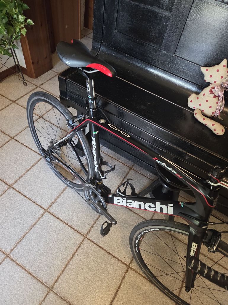 Gebrauchtes Bianchi Infinito Shimano 105 2016 Road & Gravel, Schwarz — Bild 4 von 4