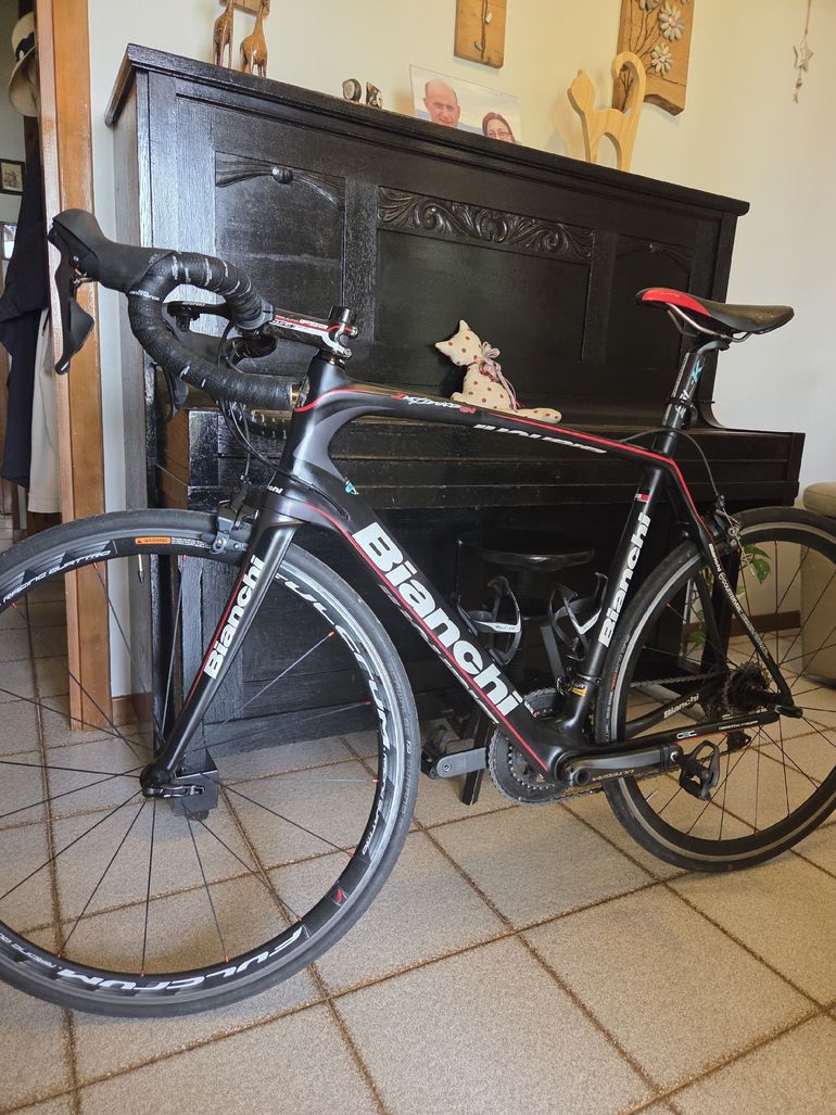 Gebrauchtes Bianchi Infinito Shimano 105 2016 Road & Gravel, Schwarz — Bild 2 von 4