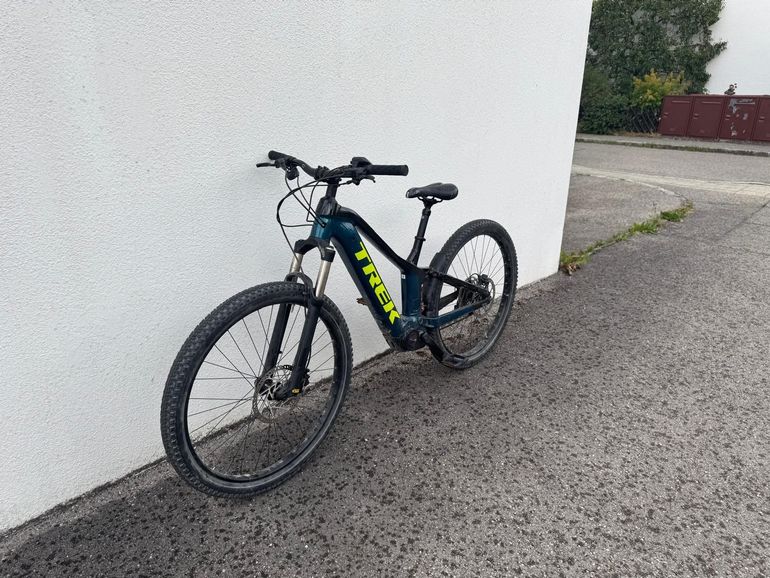 Used Trek Powerfly FS 4 625 2022 2022 Mountainbike, Green, 27.5, 29 — image 3 of 3