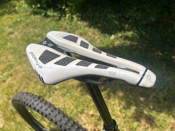 Used CUBE STEREO 150 C:62, RACE 29 2023 2023 Mountainbike, White, 29 — image 9 of 19
