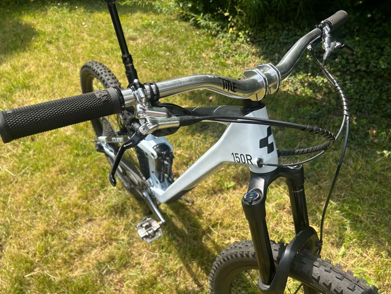 Used CUBE STEREO 150 C:62, RACE 29 2023 2023 Mountainbike, White, 29 — image 3 of 19