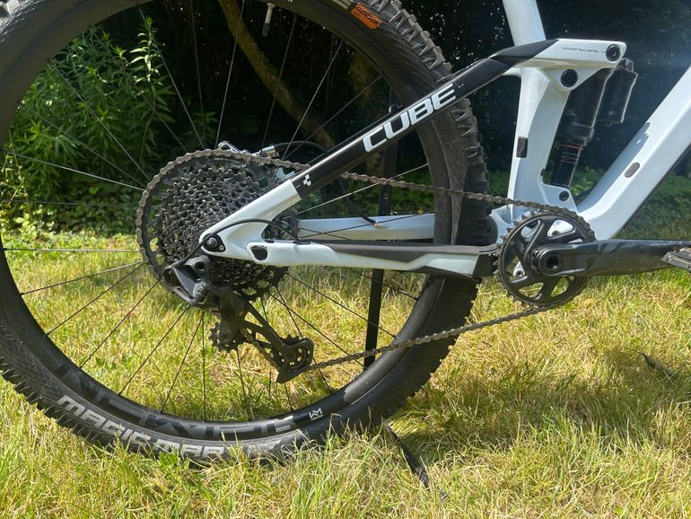 Used CUBE STEREO 150 C:62, RACE 29 2023 2023 Mountainbike, White, 29 — image 7 of 19