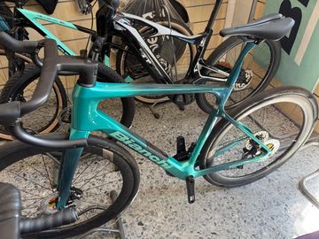 Used Bianchi Infinito PRO 2026 2026 Road & Gravel, Green — image 2 of 5