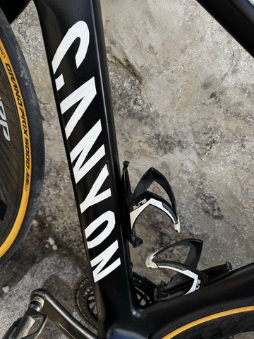 Gebrauchtes Canyon Aeroad CFR Disc eTap 2021 2021 Road & Gravel, Schwarz — Bild 12 von 12