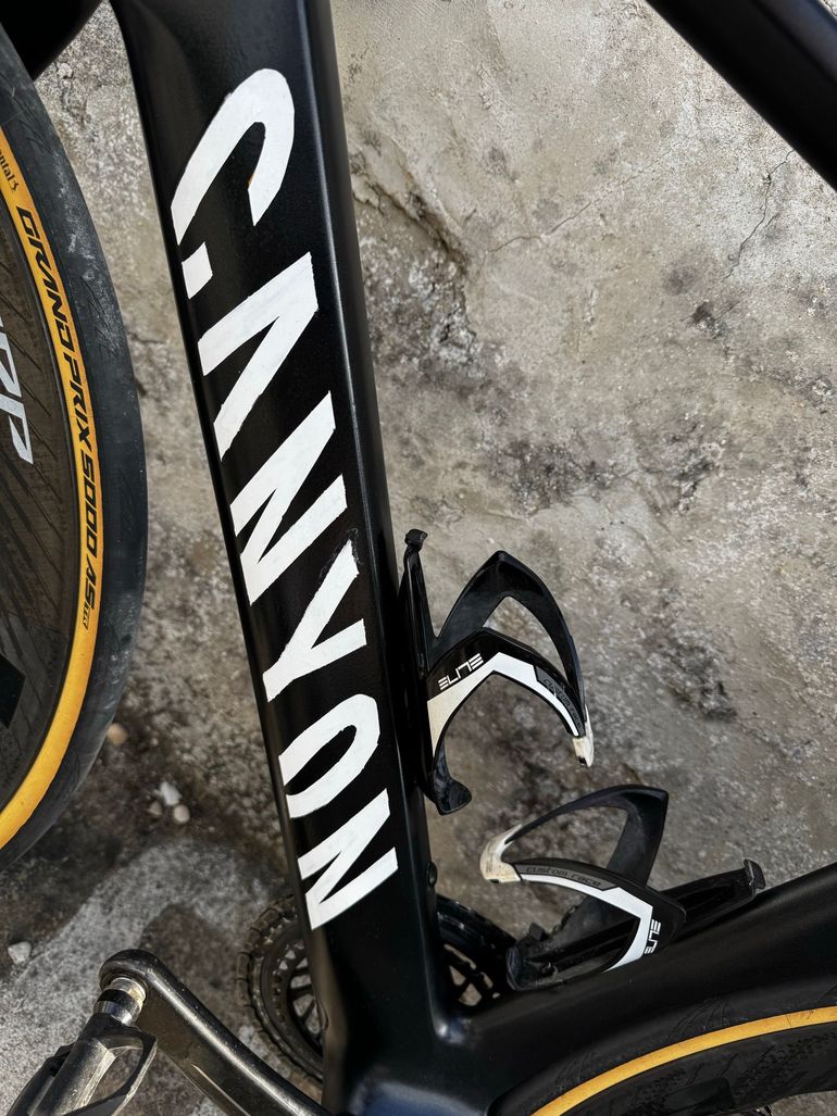 Canyon Aeroad CFR Disc eTap 2021 2021 Road & Gravel d'occasion — image 12 sur 12