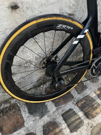 Canyon Aeroad CFR Disc eTap 2021 2021 Road & Gravel d'occasion — image 6 sur 12