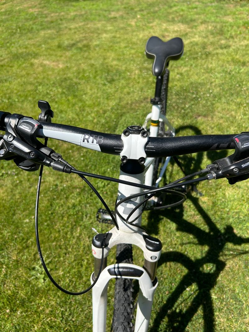 Used CUBE ACCESS WS PRO 2022 2022 Mountainbike, White, 27.5, 29 — image 5 of 6