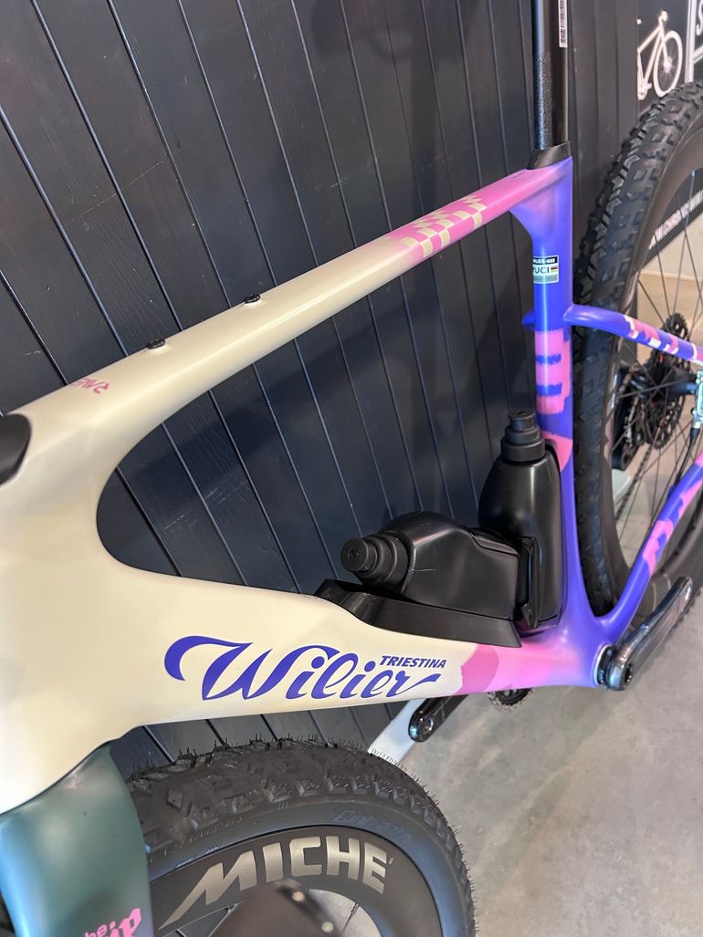 Used Wilier Rave SLR ID2 SRAM RED XPLR AXS E1 1x13S 2026 2026 Road & Gravel, White — image 12 of 15