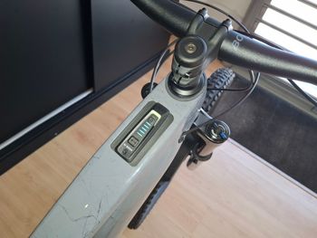 Used Trek Rail+ 9.7 Gen 5 2026 2026 Mountainbike, Light Gray — image 4 of 5