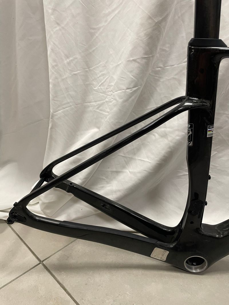 Used Factor OSTRO VAM - Frameset Premium 2025 Frameset 2025 Road & Gravel, Black — image 4 of 12