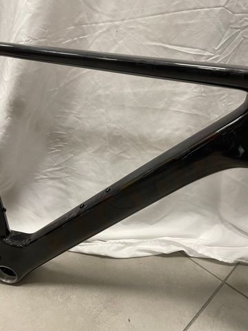 Used Factor OSTRO VAM - Frameset Premium 2025 Frameset 2025 Road & Gravel, Black — image 3 of 12