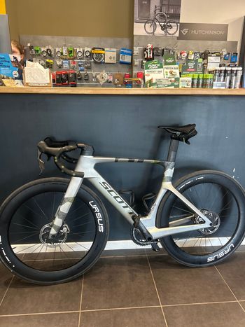 Scott Foil RC Team 2025 2025 Road & Gravel d'occasion — image 2 sur 6