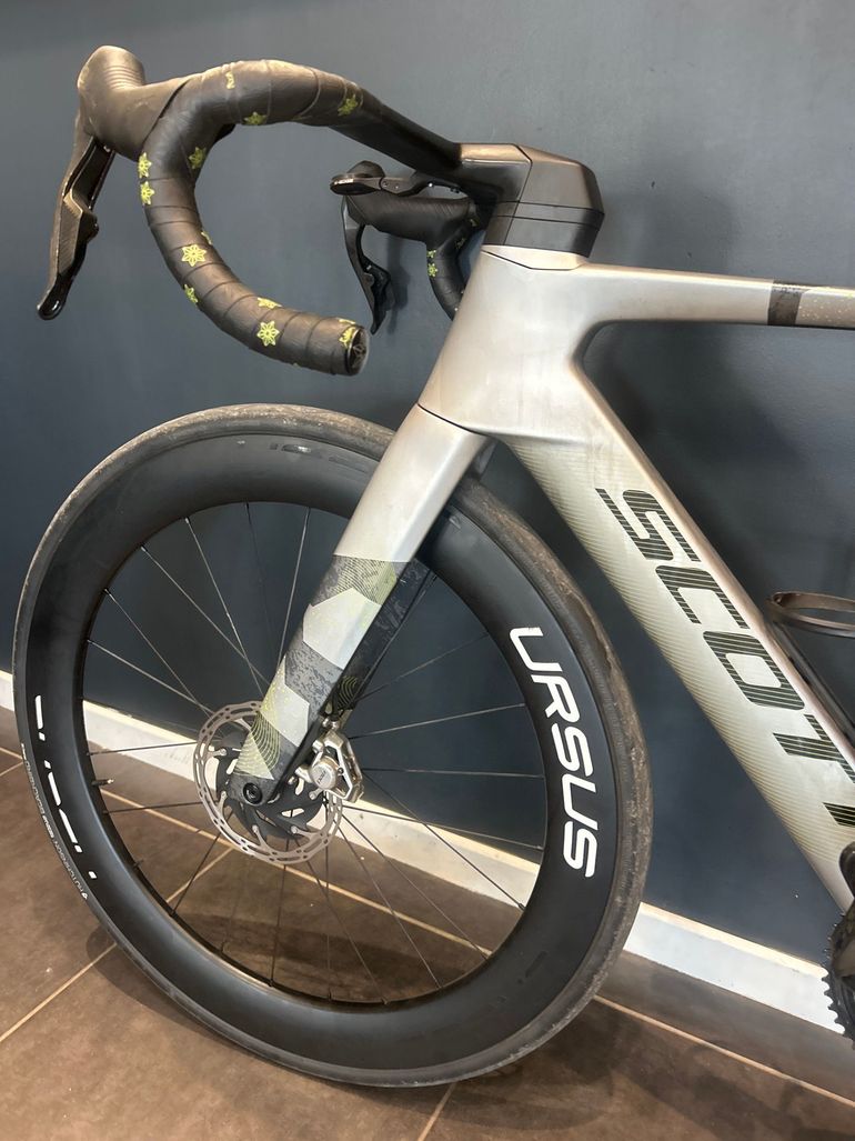 Scott Foil RC Team 2025 2025 Road & Gravel d'occasion — image 4 sur 6
