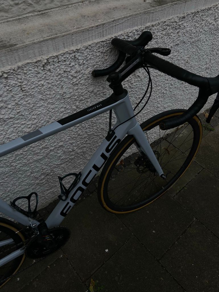 Used Focus IZALCO MAX DISC 8.6 2021 2021 Road & Gravel, Light Gray — image 4 of 7