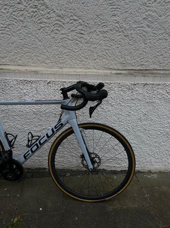 Used Focus IZALCO MAX DISC 8.6 2021 2021 Road & Gravel, Light Gray — image 2 of 7