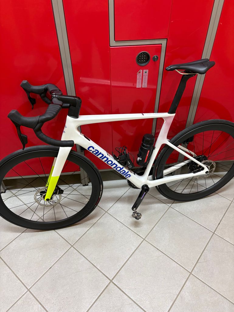 Käytetty Cannondale SuperSix EVO SRAM Force eTap AXS 2025 Road & Gravel — kuva 3 / 3