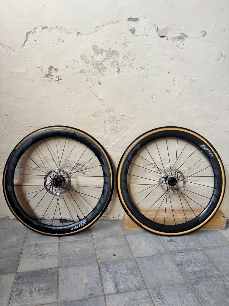 Used Canyon Endurace CF 7 AXS 2024 2024 Road & Gravel, Black — image 6 of 8