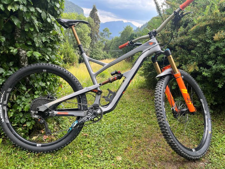 Použité YT Industries Jeffsy 27 CF Pro Race 2018 2018 Mountainbike — obrázek 2 z 4