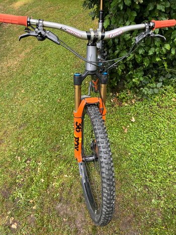 Použité YT Industries Jeffsy 27 CF Pro Race 2018 2018 MTB