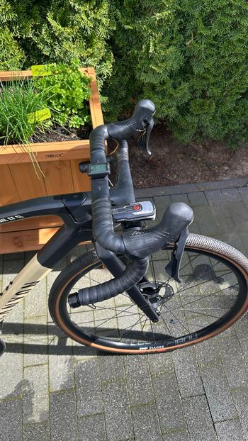 Used Canyon Grail CF SL 8 2022 2022 Road & Gravel, Black — image 9 of 12