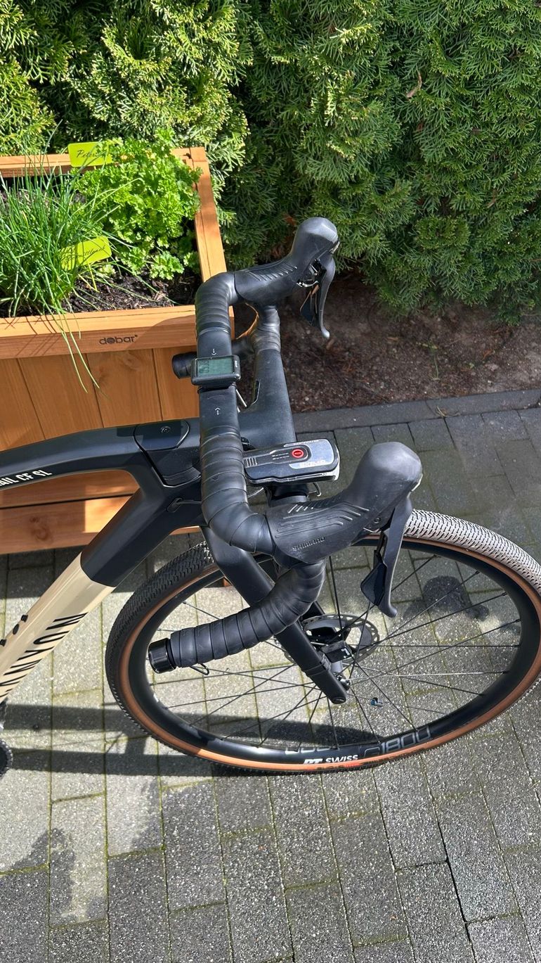 Used Canyon Grail CF SL 8 2022 2022 Road & Gravel, Black — image 9 of 12