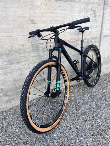 Used Focus RAVEN 8.6 2020 2020 Mountainbike, Black, 29 — image 2 of 12