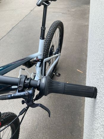 BMC Fourstroke THREE 2024 2024 Mountainbike d'occasion — image 9 sur 9
