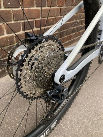 BMC Fourstroke THREE 2024 2024 Mountainbike d'occasion — image 3 sur 9