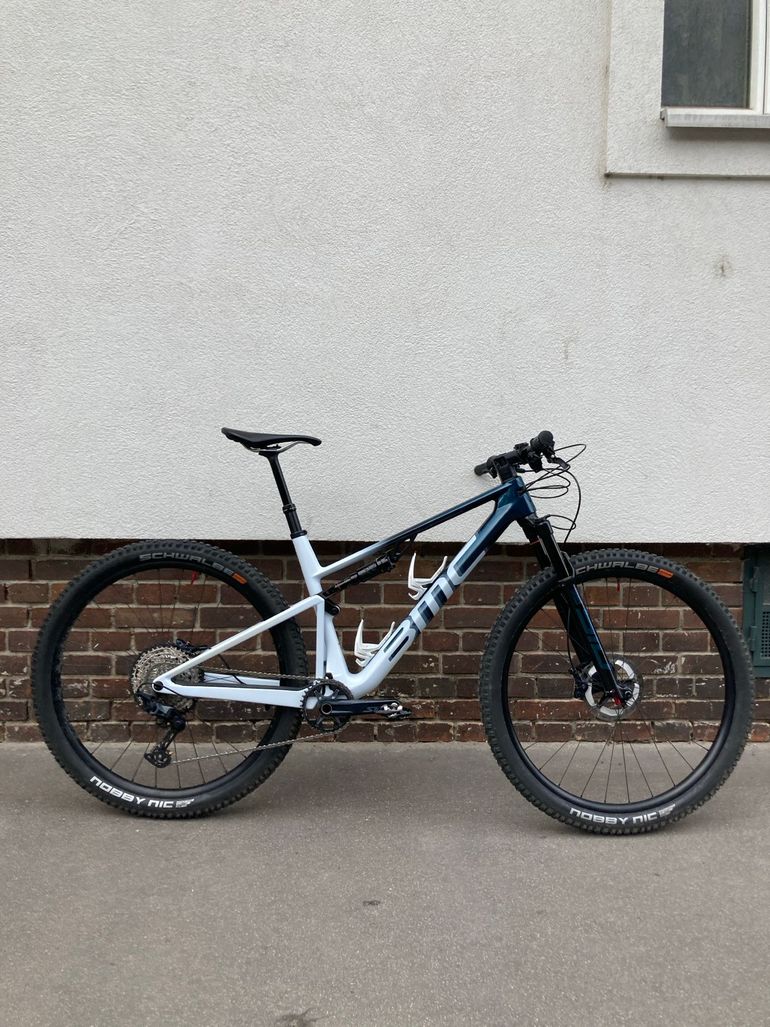 BMC Fourstroke THREE 2024 2024 Mountainbike d'occasion — image 1 sur 9