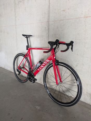 Použité Canyon Ultimate CF SL 7.0 2019 2019 Road & Gravel — obrázek 2 z 7