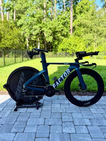 Used Factor HANZO - SRAM Red w/ Power Meter 2023 2023 Road & Gravel