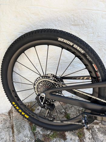 Used Scott Spark RC SL TR 2024 2024 Mountainbike, Black, 29 — image 6 of 8