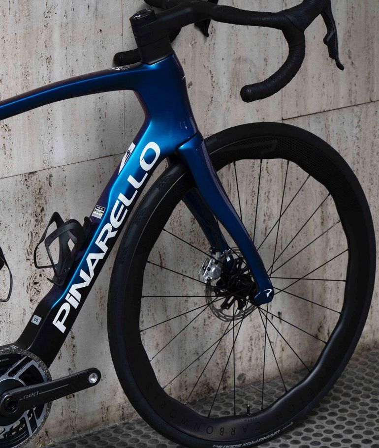 Used Pinarello DOGMA F DURA ACE Di2 2026 Frameset 2026 Road & Gravel, Blue — image 3 of 6