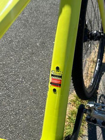 Used BMC URS 01 THREE 2021 2021 Road & Gravel, White — image 9 of 9