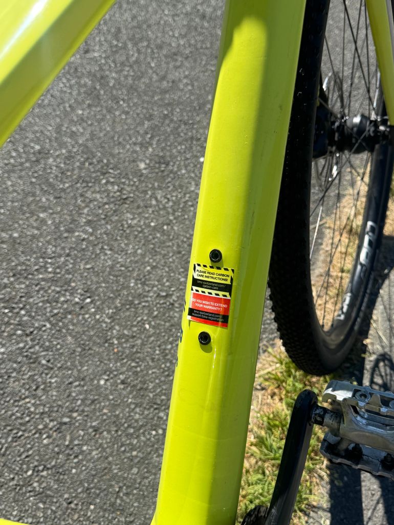 Used BMC URS 01 THREE 2021 2021 Road & Gravel, White — image 9 of 9