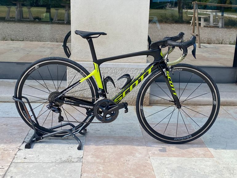 Tweedehands Scott Foil Shimano Ultegra 2015 Road & Gravel — afbeelding 1 van 9