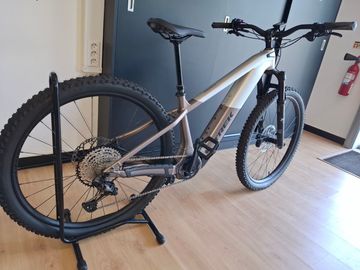Tweedehands Trek Powerfly+ 8 2026 Mountainbike — afbeelding 3 van 4