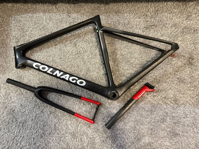 Used Colnago V4Rs Disc Ultegra Di2 8100 w/Fulcrum Racing 600 Wheels 2023 Frameset 2023 Road & Gravel, Black — image 2 of 7