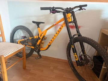 Tweedehands Commencal Custom SRAM GX 2025 MTB