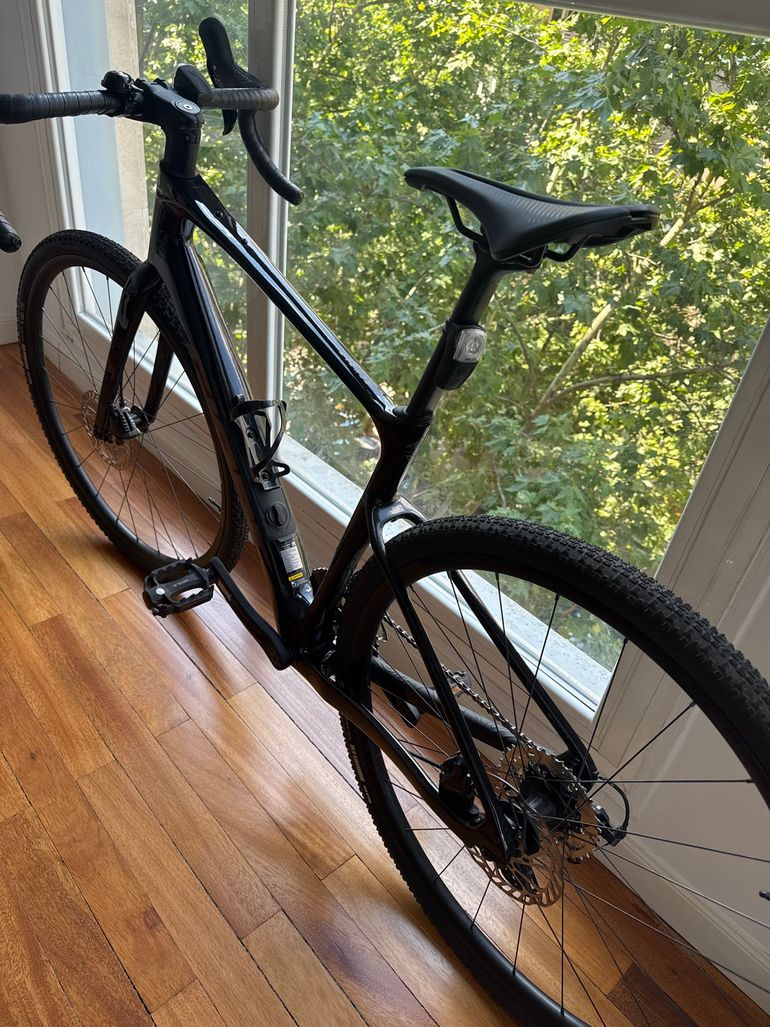Used Giant Revolt Advanced 2 2025 2025 Road & Gravel, Black — image 3 of 6