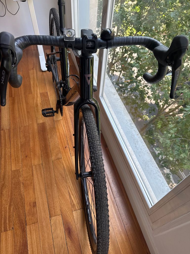 Used Giant Revolt Advanced 2 2025 2025 Road & Gravel, Black — image 5 of 6
