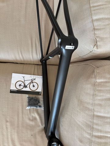 Brugt Specialized Aethos Frameset - FACT 10r Carbon 2023 Frameset 2023 Road & Gravel — billede 8 af 8