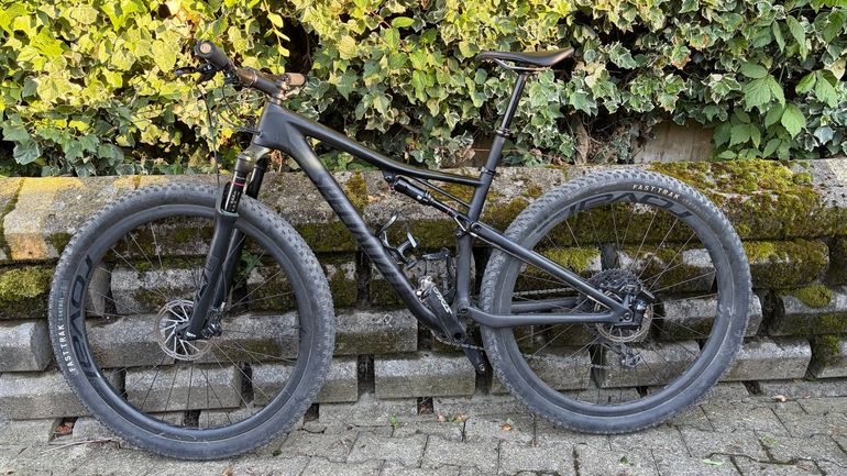 Specialized Men's Epic Expert 2019 2019 Mountainbike d'occasion — image 1 sur 30